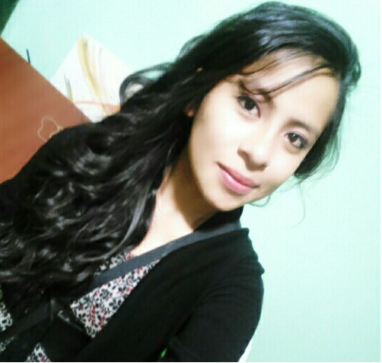 Estefany Vargas headshot